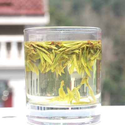 預售2025年新茶明前特級西湖龍井,獅峰山百年老茶樹的魅力何在?